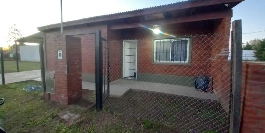 VENDE CASA EN TIERRA DE SUEÑOS 1 ROLDAN